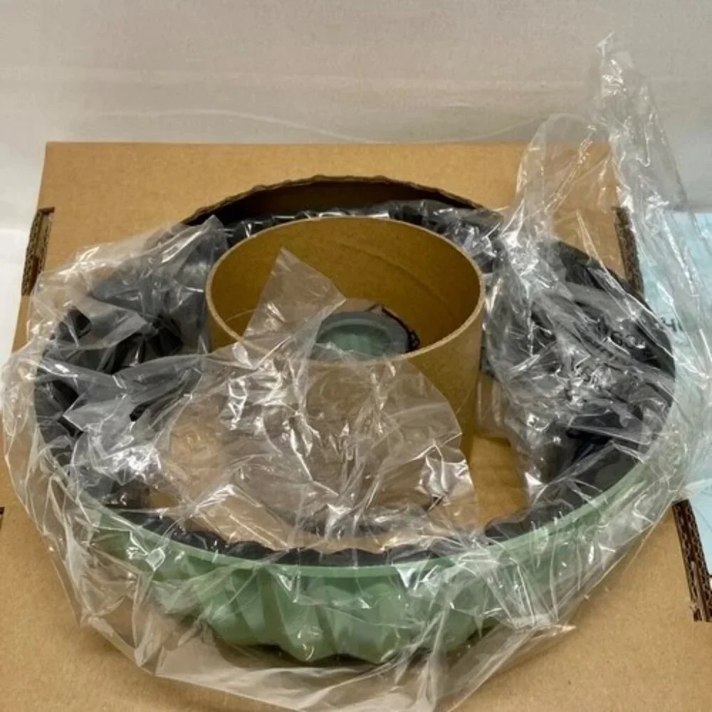 Good Housekeeping Cast Aluminum Fluted Pan Pastel Green New In Box Recipes Incl.